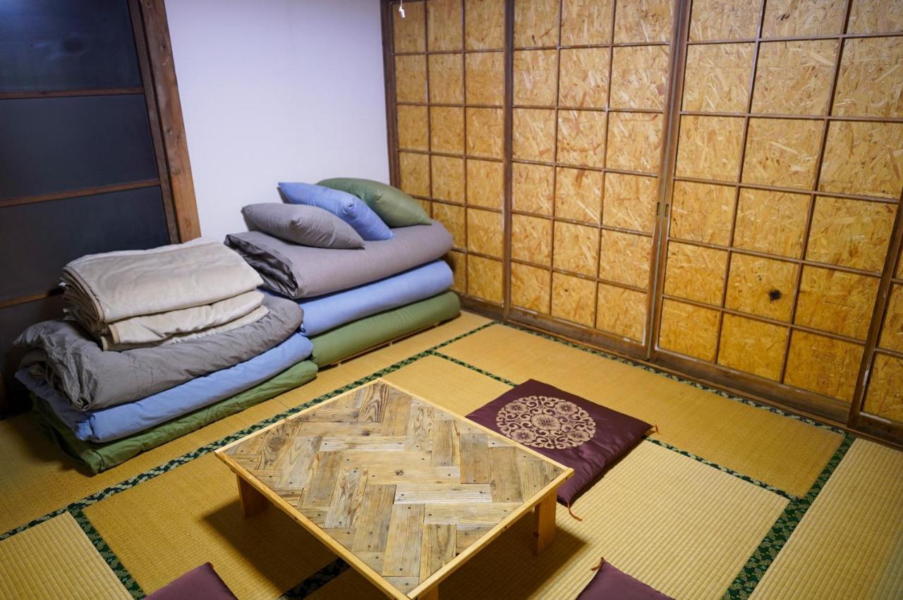 Kakurega Guest House Aizuwakamatsu Exteriör bild